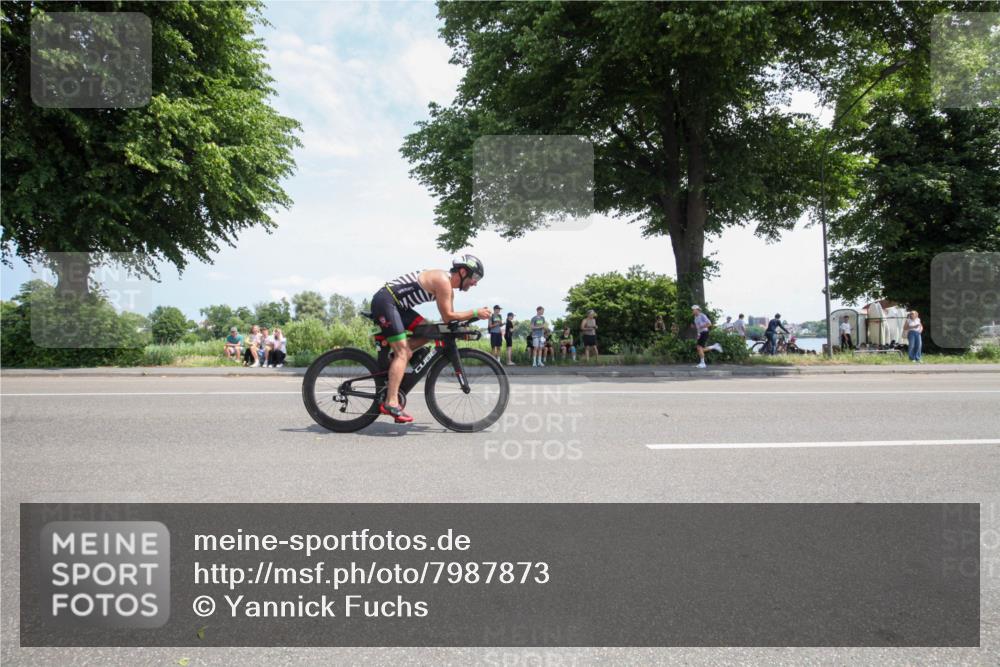 15.06.2025 - 7 Türme Triathlon Yannick Fuchs http://msf.ph/oto/7987873 15.06.2025 12:49:56 Radfahren 466, 498 meine-sportfotos.de