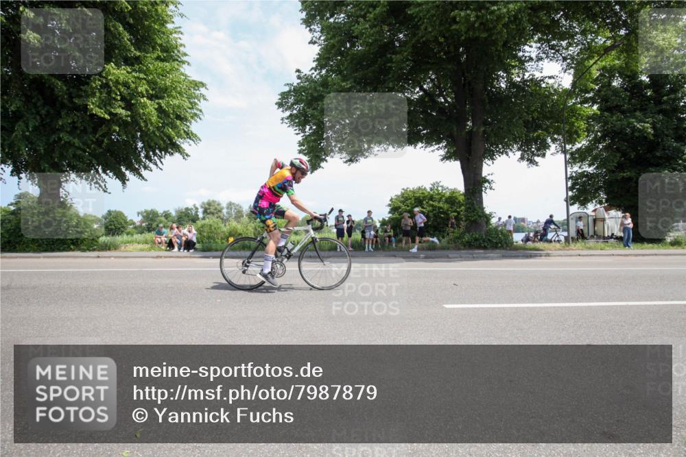 15.06.2025 - 7 Türme Triathlon Yannick Fuchs http://msf.ph/oto/7987879 15.06.2025 12:49:56 Radfahren 466, 498 meine-sportfotos.de