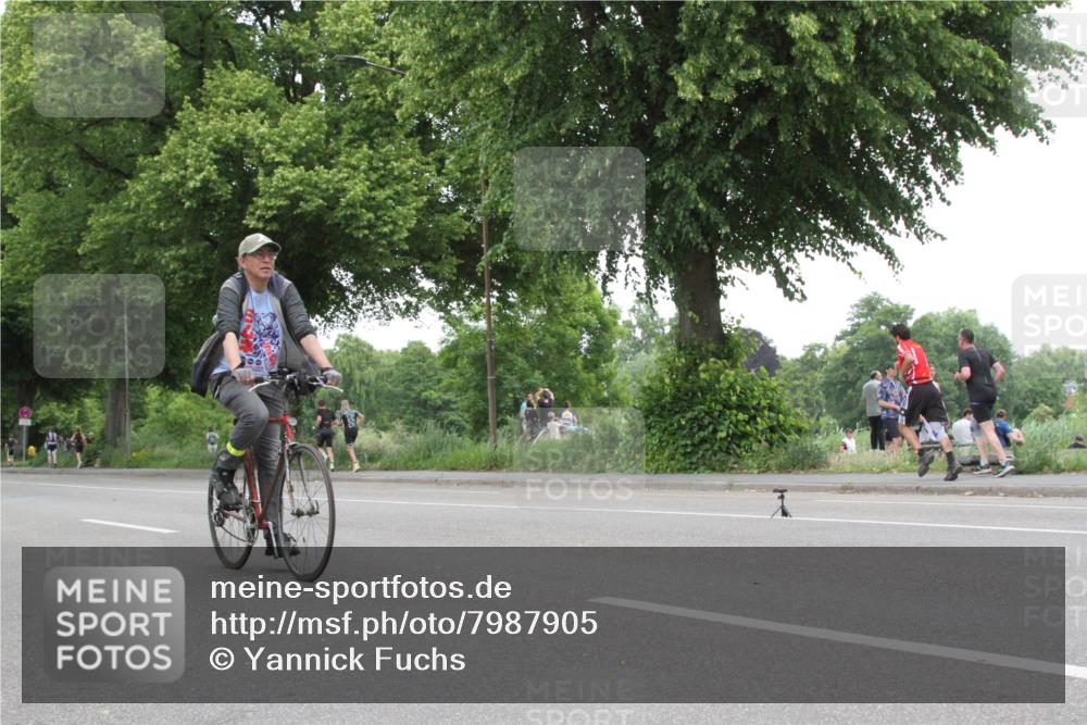 15.06.2025 - 7 Türme Triathlon Yannick Fuchs http://msf.ph/oto/7987905 15.06.2025 14:04:14 Radfahren  meine-sportfotos.de