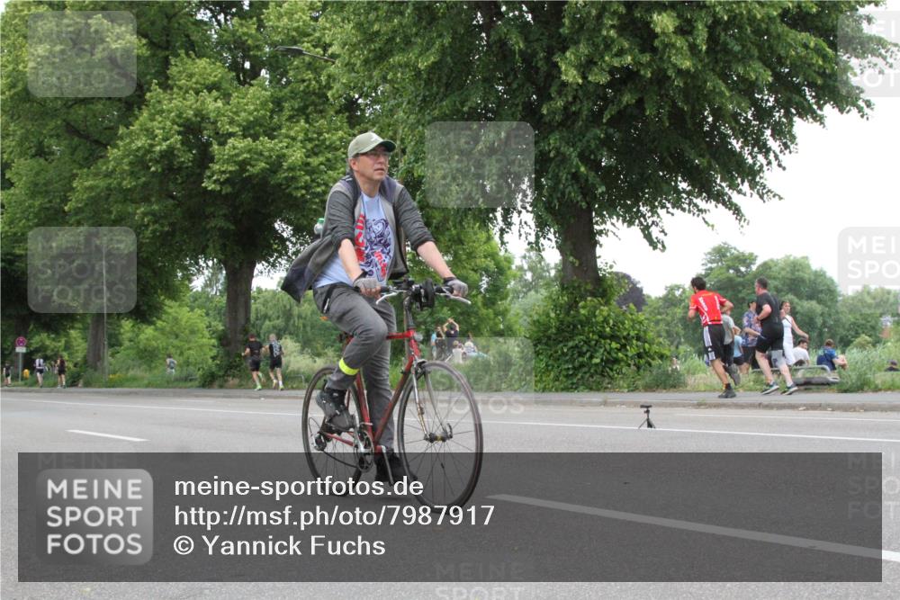 15.06.2025 - 7 Türme Triathlon Yannick Fuchs http://msf.ph/oto/7987917 15.06.2025 14:04:14 Radfahren  meine-sportfotos.de