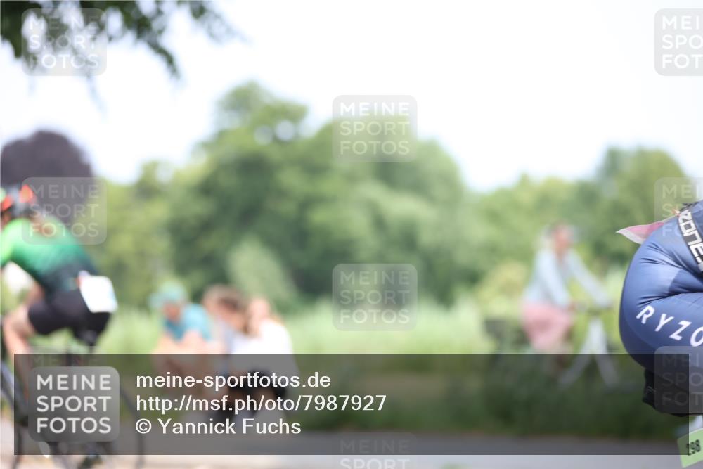15.06.2025 - 7 Türme Triathlon Yannick Fuchs http://msf.ph/oto/7987927 15.06.2025 12:59:20 Radfahren 237, 298, 467, 515, 745, 763, 1075 meine-sportfotos.de