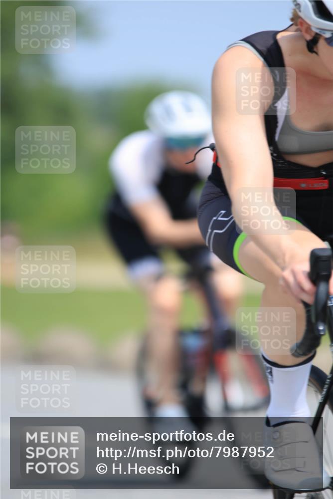 15.06.2025 - 27. Vierlanden-Triathlon H.Heesch http://msf.ph/oto/7987952 15.06.2025 11:39:16 Radfahren 220, 641, 667, 723, 746, 808 meine-sportfotos.de