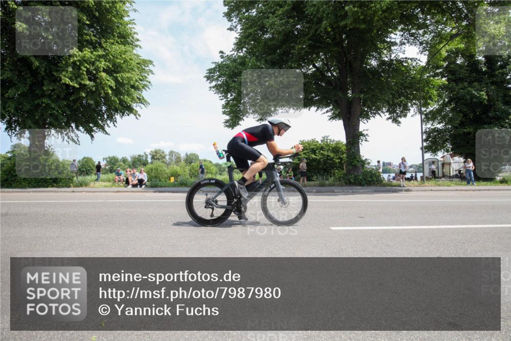 15.06.2025 - 7 Türme Triathlon Yannick Fuchs http://msf.ph/oto/7987980 15.06.2025 12:50:55 Radfahren 208, 225, 308, 435, 610, 616, 638 meine-sportfotos.de