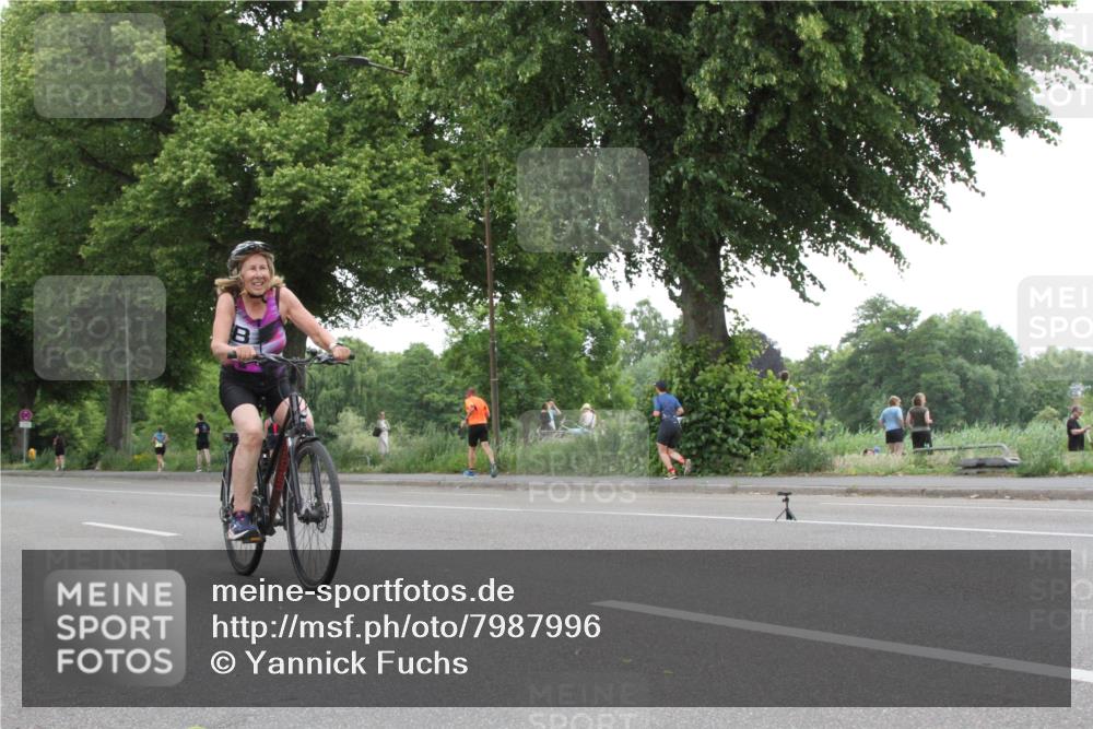 15.06.2025 - 7 Türme Triathlon Yannick Fuchs http://msf.ph/oto/7987996 15.06.2025 14:09:28 Radfahren  meine-sportfotos.de