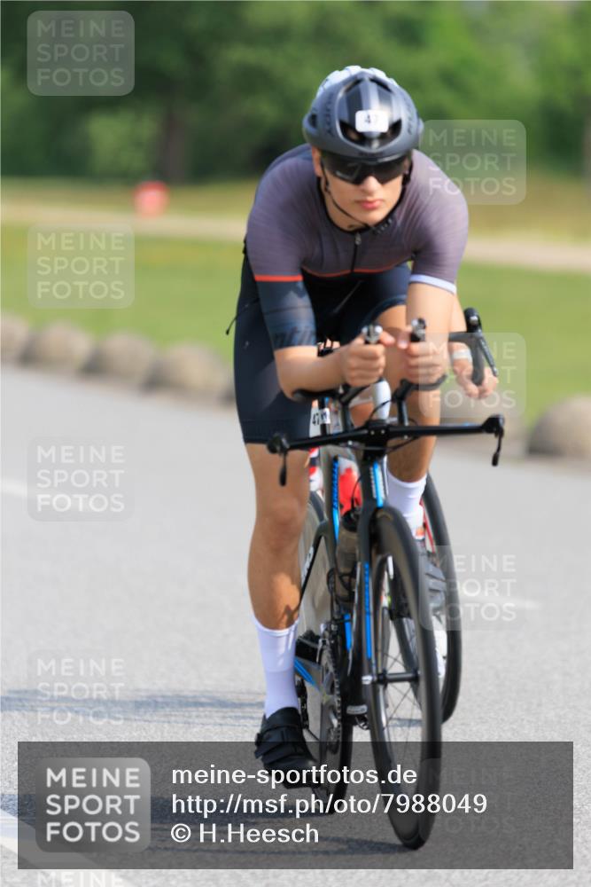 15.06.2025 - 27. Vierlanden-Triathlon H.Heesch http://msf.ph/oto/7988049 15.06.2025 09:19:58 Radfahren 3, 26, 47, 67, 100, 187 meine-sportfotos.de