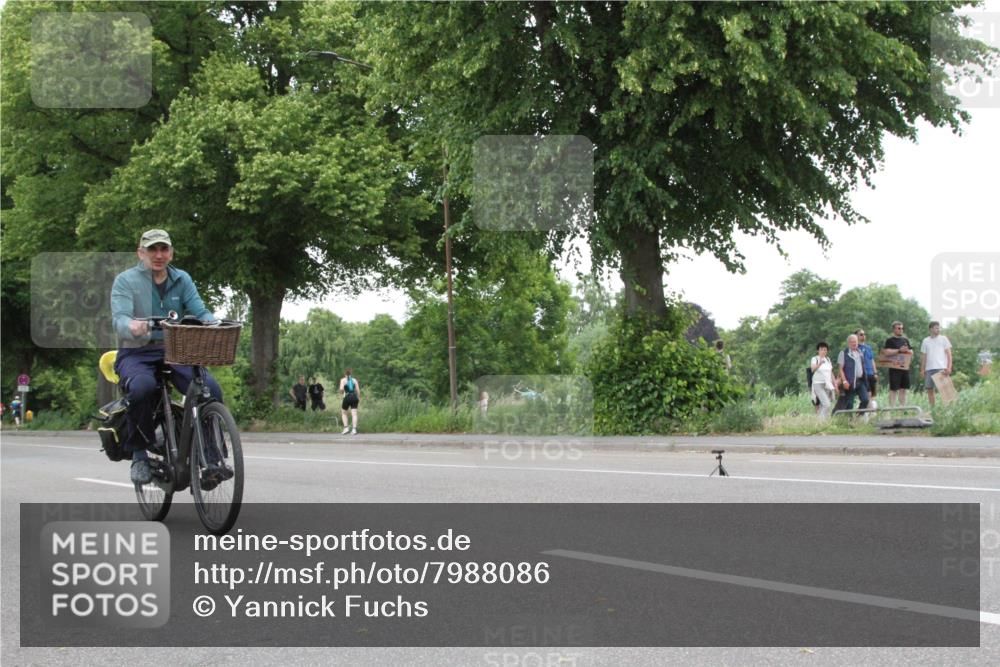 15.06.2025 - 7 Türme Triathlon Yannick Fuchs http://msf.ph/oto/7988086 15.06.2025 14:14:07 Radfahren  meine-sportfotos.de