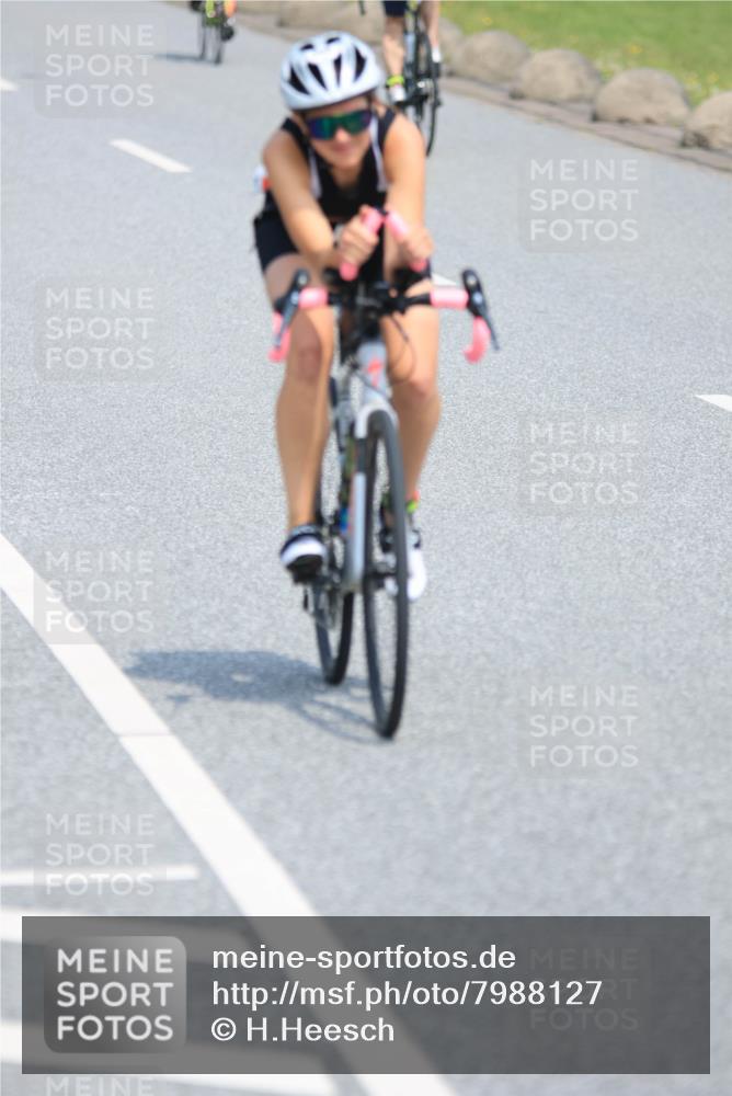 15.06.2025 - 27. Vierlanden-Triathlon H.Heesch http://msf.ph/oto/7988127 15.06.2025 11:40:33 Radfahren 206, 647, 678, 694, 710, 740, 760, 910 meine-sportfotos.de