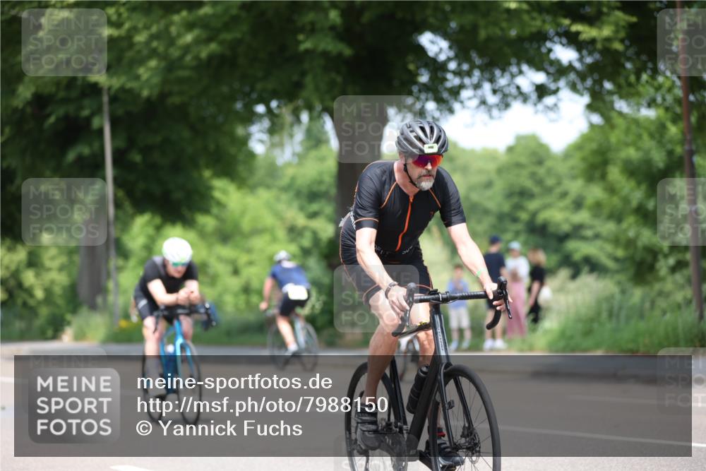 15.06.2025 - 7 Türme Triathlon Yannick Fuchs http://msf.ph/oto/7988150 15.06.2025 12:59:53 Radfahren 488, 598, 818, 904, 1029, 1150, 1152, 1153 meine-sportfotos.de