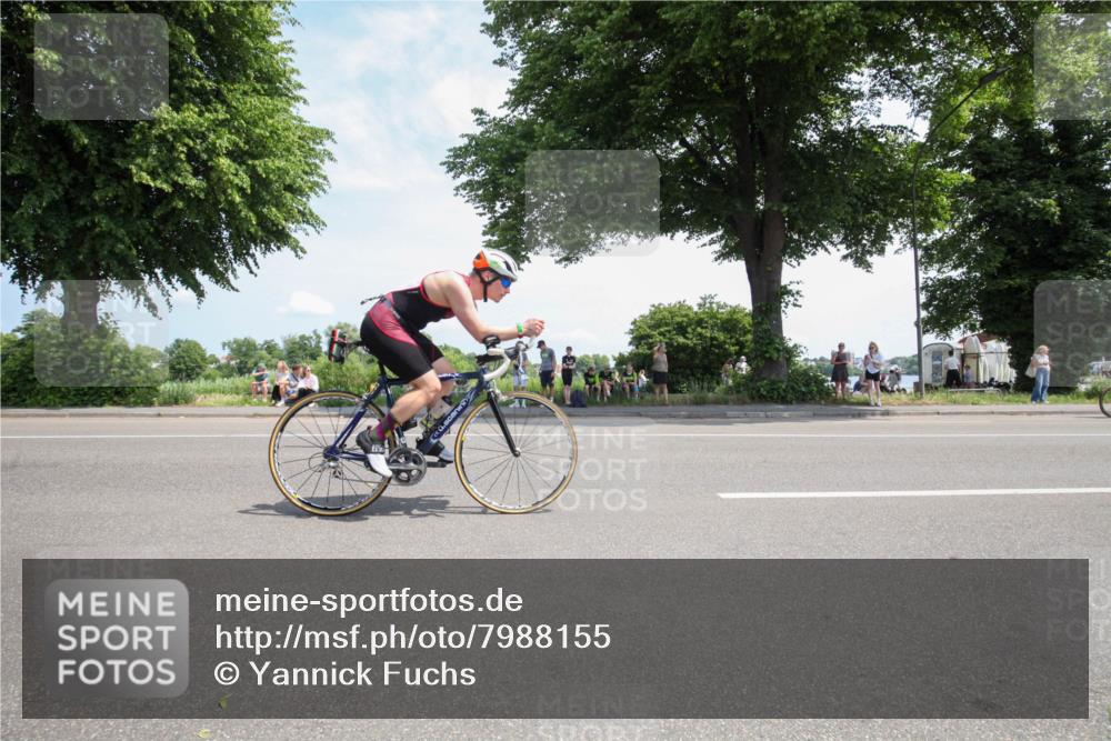 15.06.2025 - 7 Türme Triathlon Yannick Fuchs http://msf.ph/oto/7988155 15.06.2025 12:52:31 Radfahren 208, 225, 594, 616 meine-sportfotos.de