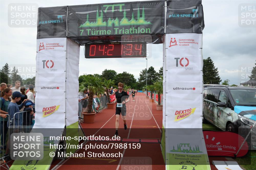 15.06.2025 - 7 Türme Triathlon Michael Strokosch http://msf.ph/oto/7988159 15.06.2025 14:21:34 Ziel 663 meine-sportfotos.de