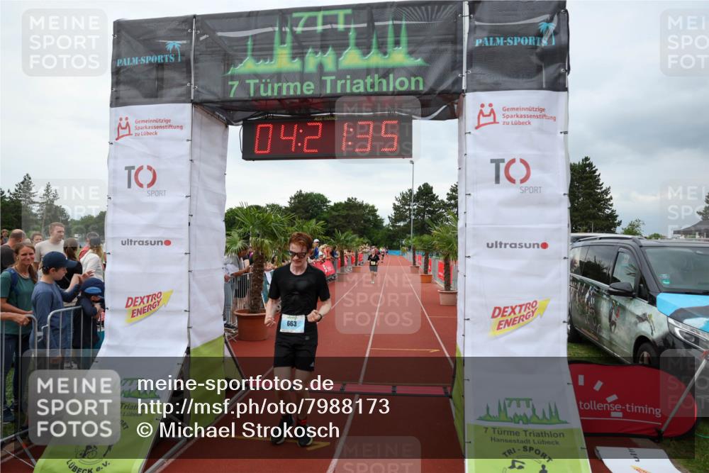 15.06.2025 - 7 Türme Triathlon Michael Strokosch http://msf.ph/oto/7988173 15.06.2025 14:21:35 Ziel 663, 1126 meine-sportfotos.de