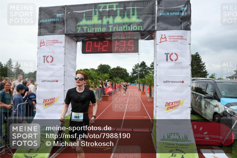 15.06.2025 - 7 Türme Triathlon Michael Strokosch http://msf.ph/oto/7988190 15.06.2025 14:21:35 Ziel 663, 1126 meine-sportfotos.de