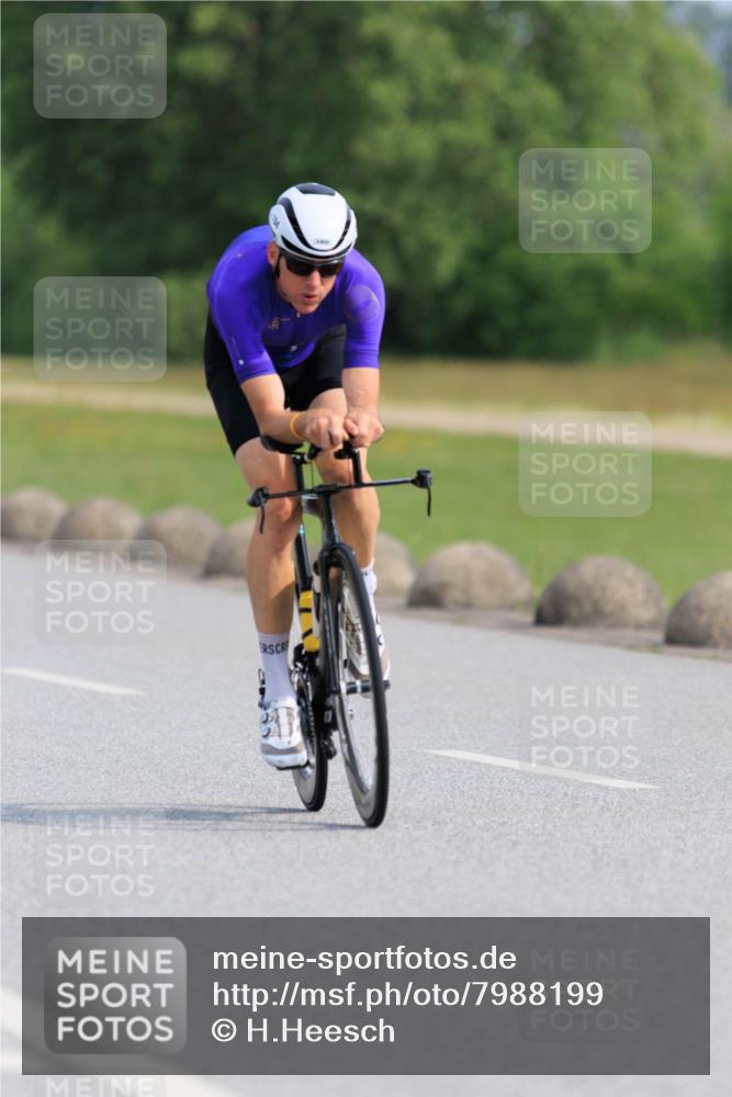 15.06.2025 - 27. Vierlanden-Triathlon H.Heesch http://msf.ph/oto/7988199 15.06.2025 09:20:48 Radfahren 21, 88, 111, 121, 194 meine-sportfotos.de