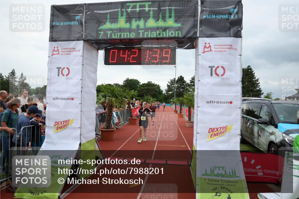15.06.2025 - 7 Türme Triathlon Michael Strokosch http://msf.ph/oto/7988201 15.06.2025 14:21:39 Ziel 400, 663, 1126 meine-sportfotos.de
