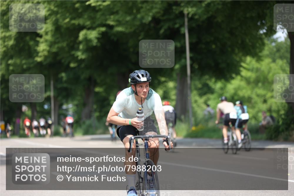 15.06.2025 - 7 Türme Triathlon Yannick Fuchs http://msf.ph/oto/7988203 15.06.2025 13:00:20 Radfahren 355, 495, 531, 577, 665, 741, 869 meine-sportfotos.de