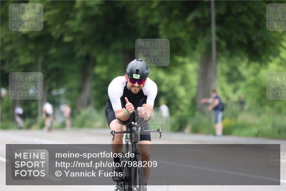 15.06.2025 - 7 Türme Triathlon Yannick Fuchs http://msf.ph/oto/7988209 15.06.2025 11:44:13 Radfahren 204, 278, 341 meine-sportfotos.de