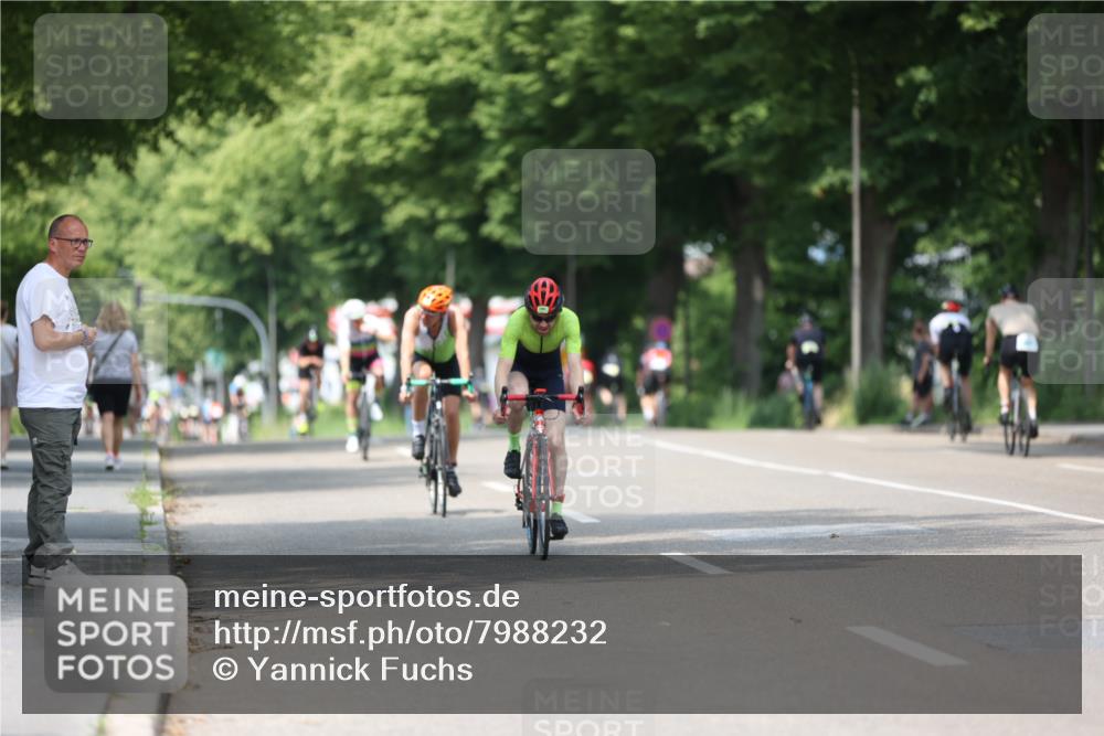 15.06.2025 - 7 Türme Triathlon Yannick Fuchs http://msf.ph/oto/7988232 15.06.2025 13:00:24 Radfahren 200, 461, 495, 531, 577, 665, 869, 945 meine-sportfotos.de
