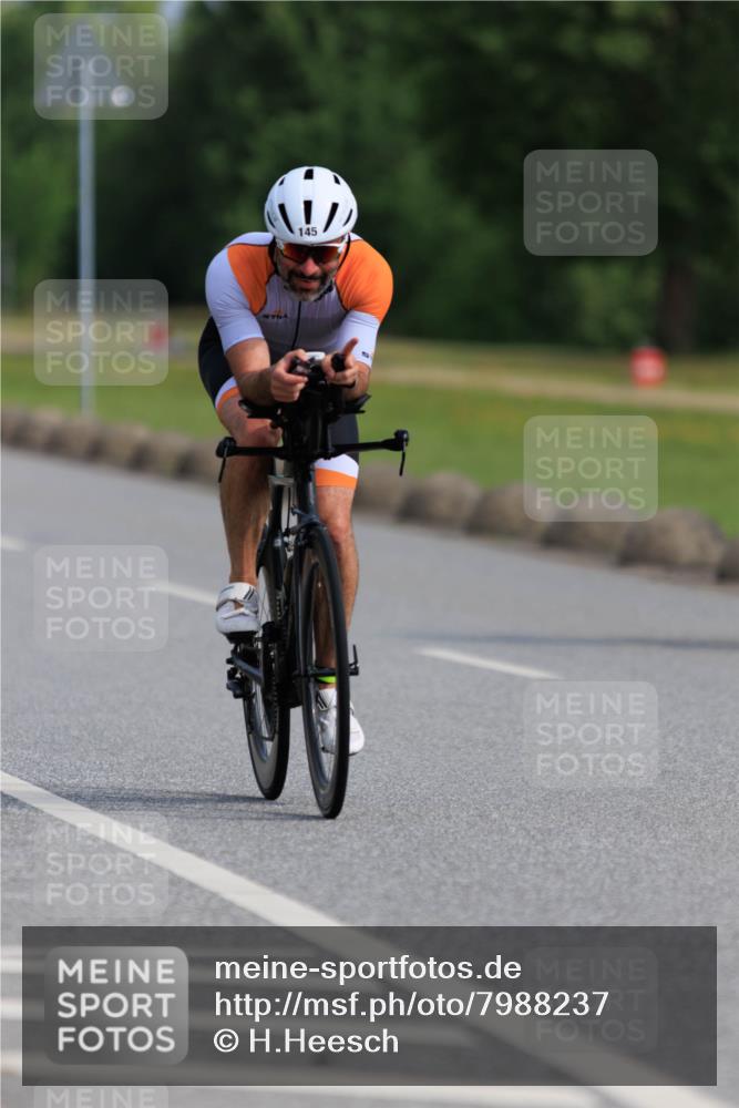 15.06.2025 - 27. Vierlanden-Triathlon H.Heesch http://msf.ph/oto/7988237 15.06.2025 09:21:04 Radfahren 102, 145, 237 meine-sportfotos.de