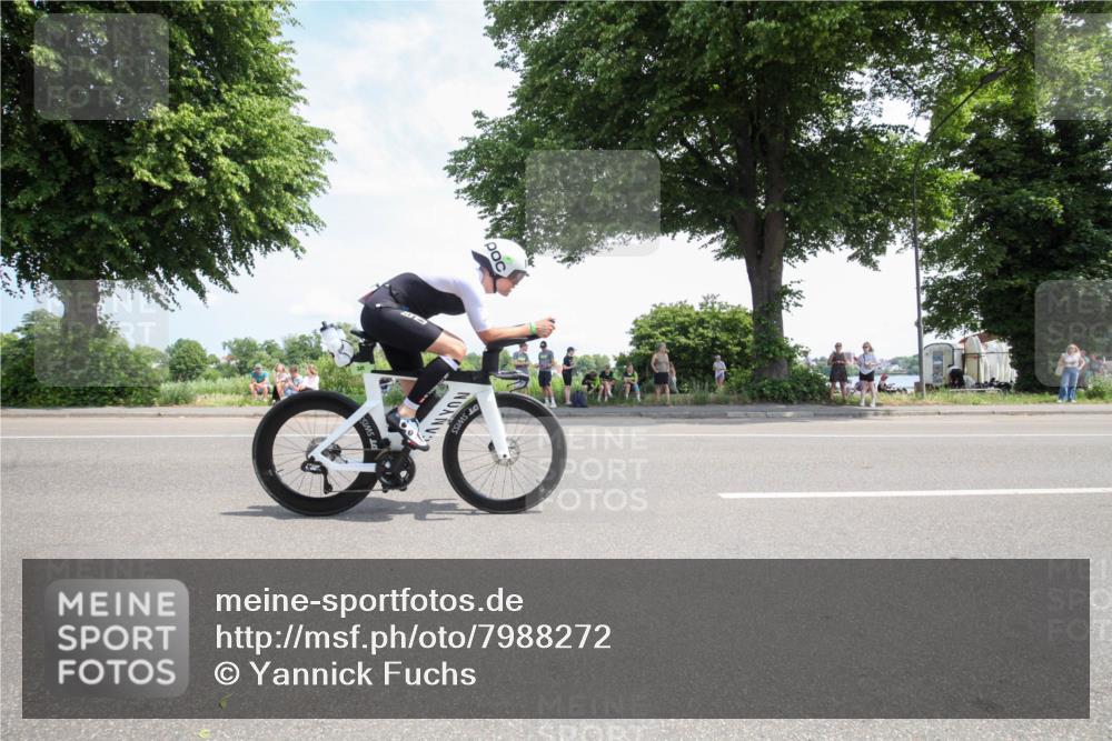 15.06.2025 - 7 Türme Triathlon Yannick Fuchs http://msf.ph/oto/7988272 15.06.2025 12:53:16 Radfahren 341, 373, 470 meine-sportfotos.de