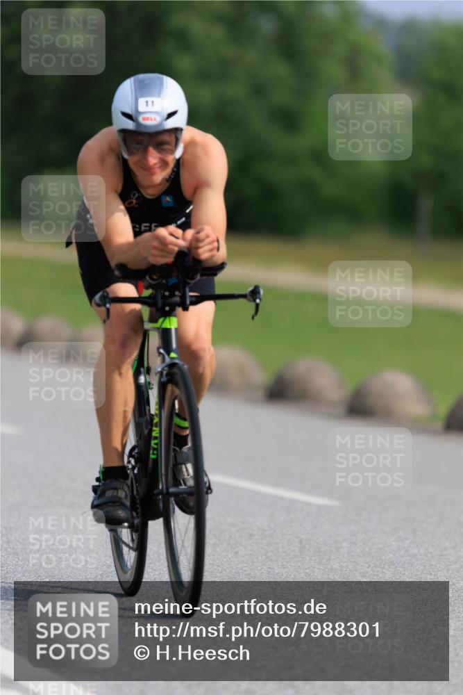 15.06.2025 - 27. Vierlanden-Triathlon H.Heesch http://msf.ph/oto/7988301 15.06.2025 09:21:58 Radfahren 11 meine-sportfotos.de