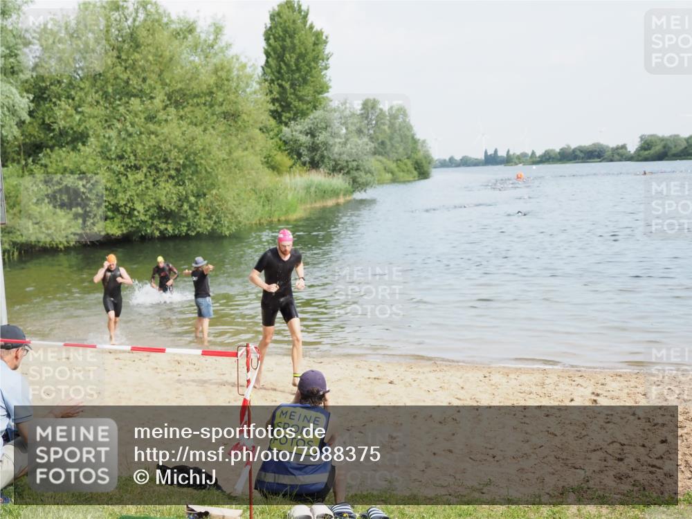 21.06.2025 - 27. Vierlanden-Triathlon MichiJ http://msf.ph/oto/7988375 15.06.2026 09:51:58 Schwimmen 282, 288, 292 meine-sportfotos.de
