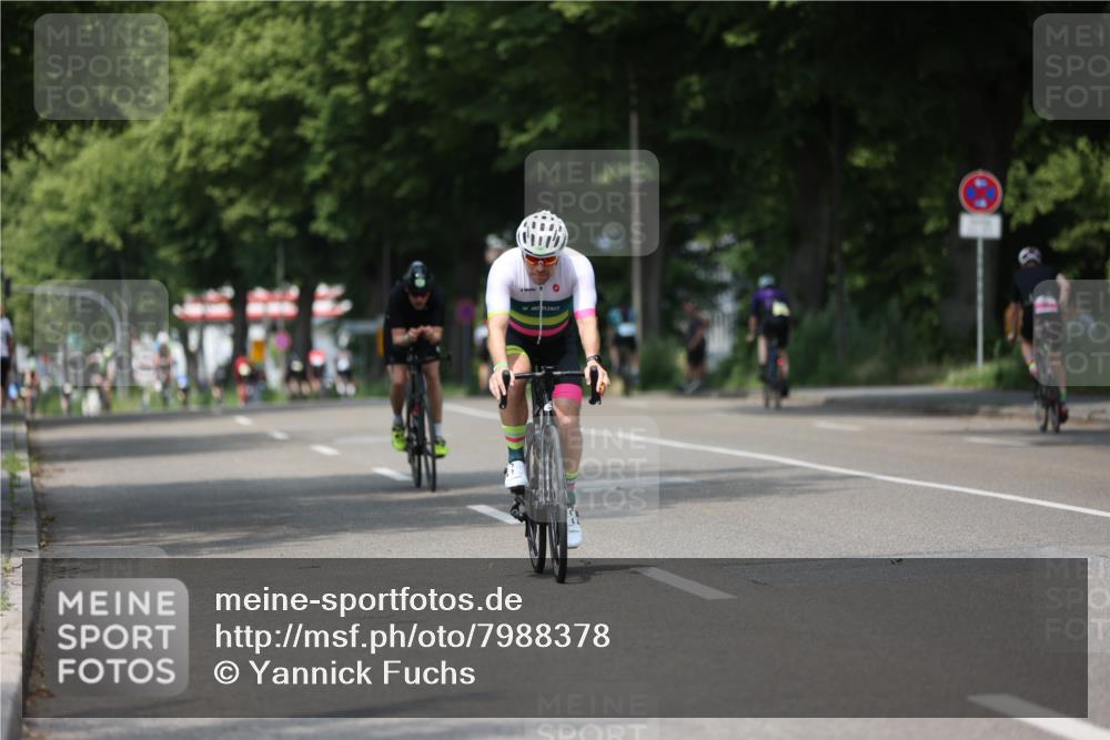 15.06.2025 - 7 Türme Triathlon Yannick Fuchs http://msf.ph/oto/7988378 15.06.2025 13:00:28 Radfahren 200, 402, 461, 495, 577, 665, 879, 945, 1166 meine-sportfotos.de