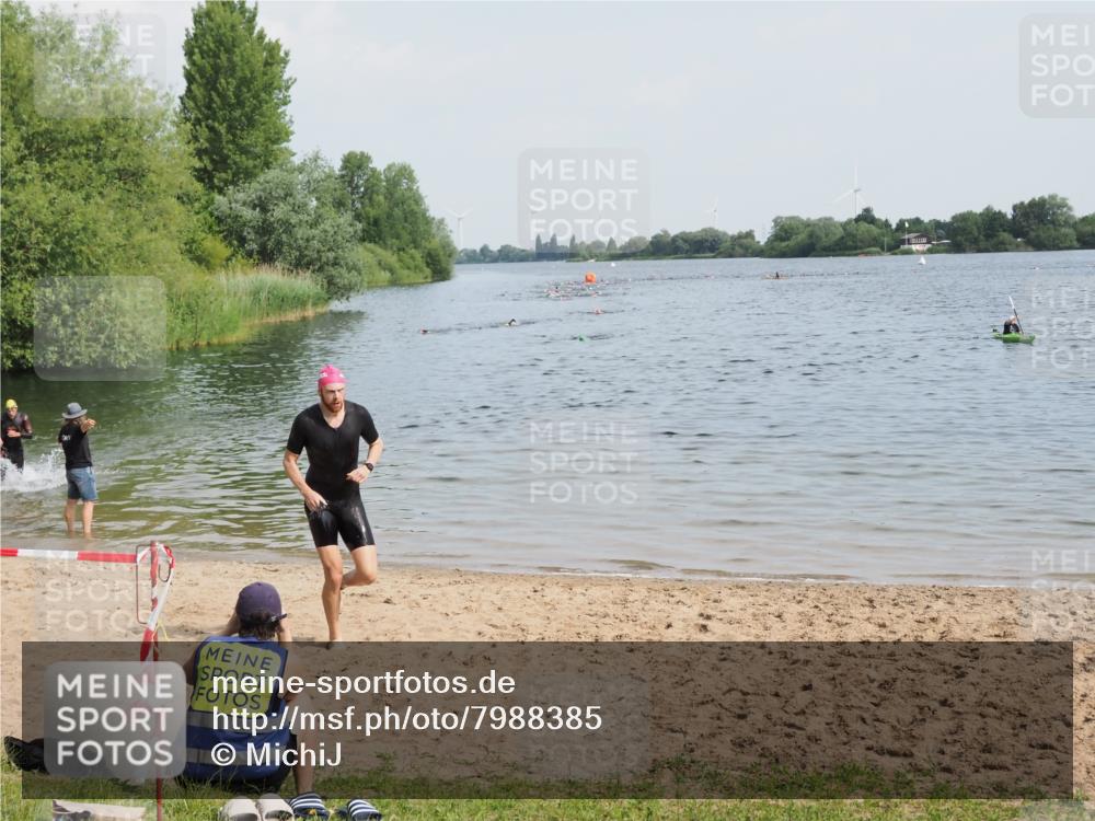 21.06.2025 - 27. Vierlanden-Triathlon MichiJ http://msf.ph/oto/7988385 15.06.2026 09:51:59 Schwimmen 282, 288, 292 meine-sportfotos.de