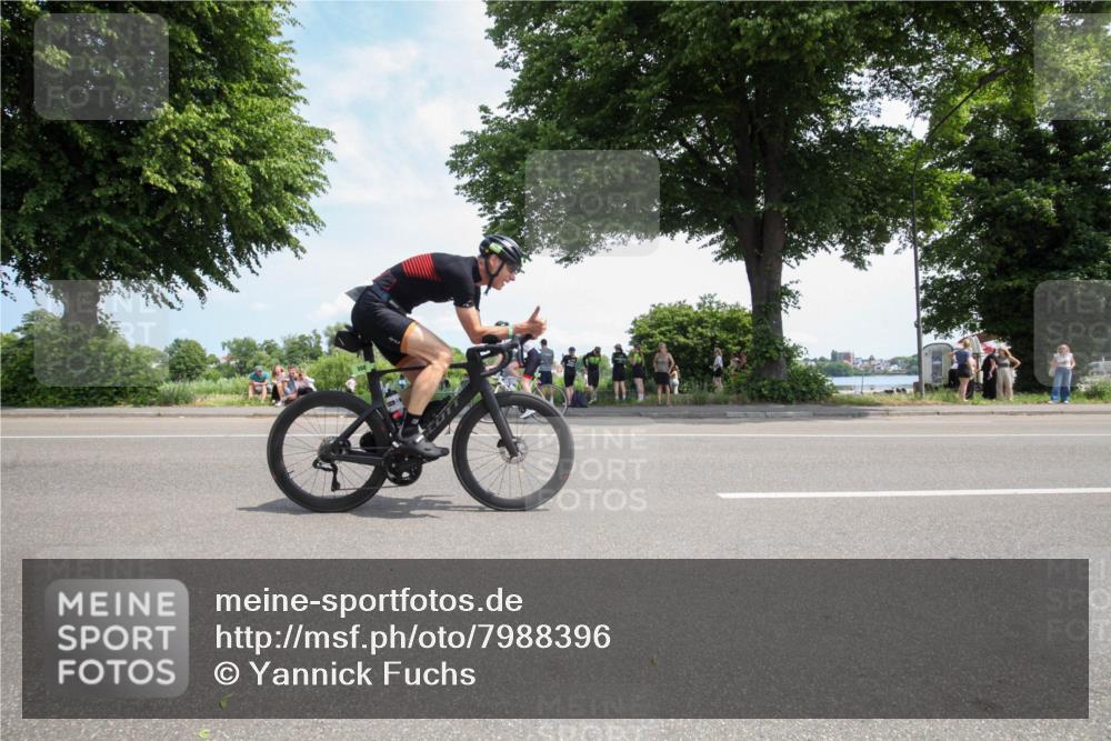 15.06.2025 - 7 Türme Triathlon Yannick Fuchs http://msf.ph/oto/7988396 15.06.2025 12:54:52 Radfahren 255, 272, 331, 372, 550, 626, 983 meine-sportfotos.de