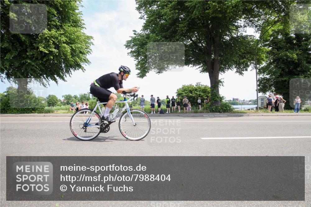 15.06.2025 - 7 Türme Triathlon Yannick Fuchs http://msf.ph/oto/7988404 15.06.2025 12:54:56 Radfahren 255, 272, 331, 436, 473, 626, 983 meine-sportfotos.de