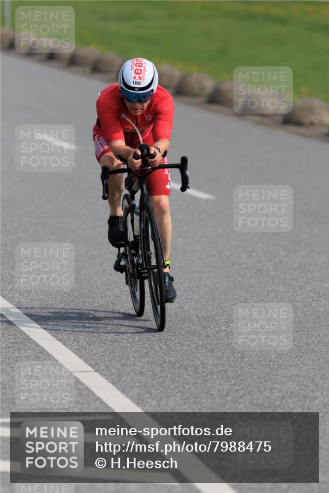 15.06.2025 - 27. Vierlanden-Triathlon H.Heesch http://msf.ph/oto/7988475 15.06.2025 09:24:38 Radfahren 65, 153, 160 meine-sportfotos.de