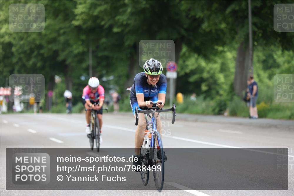 15.06.2025 - 7 Türme Triathlon Yannick Fuchs http://msf.ph/oto/7988499 15.06.2025 11:45:01 Radfahren 202, 242, 255 meine-sportfotos.de