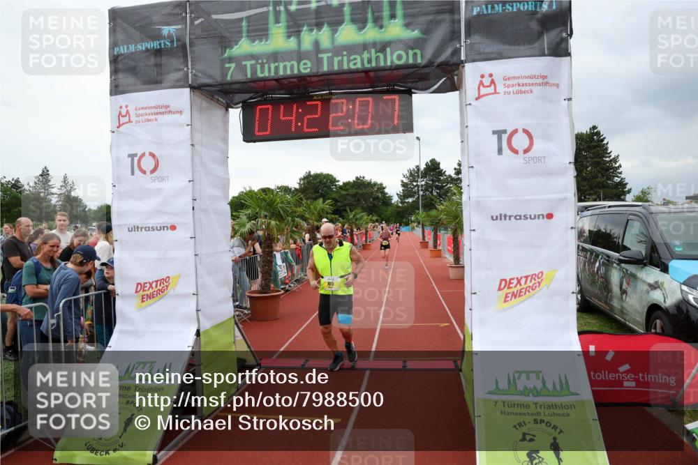 15.06.2025 - 7 Türme Triathlon Michael Strokosch http://msf.ph/oto/7988500 15.06.2025 14:22:07 Ziel 396, 705, 1013 meine-sportfotos.de