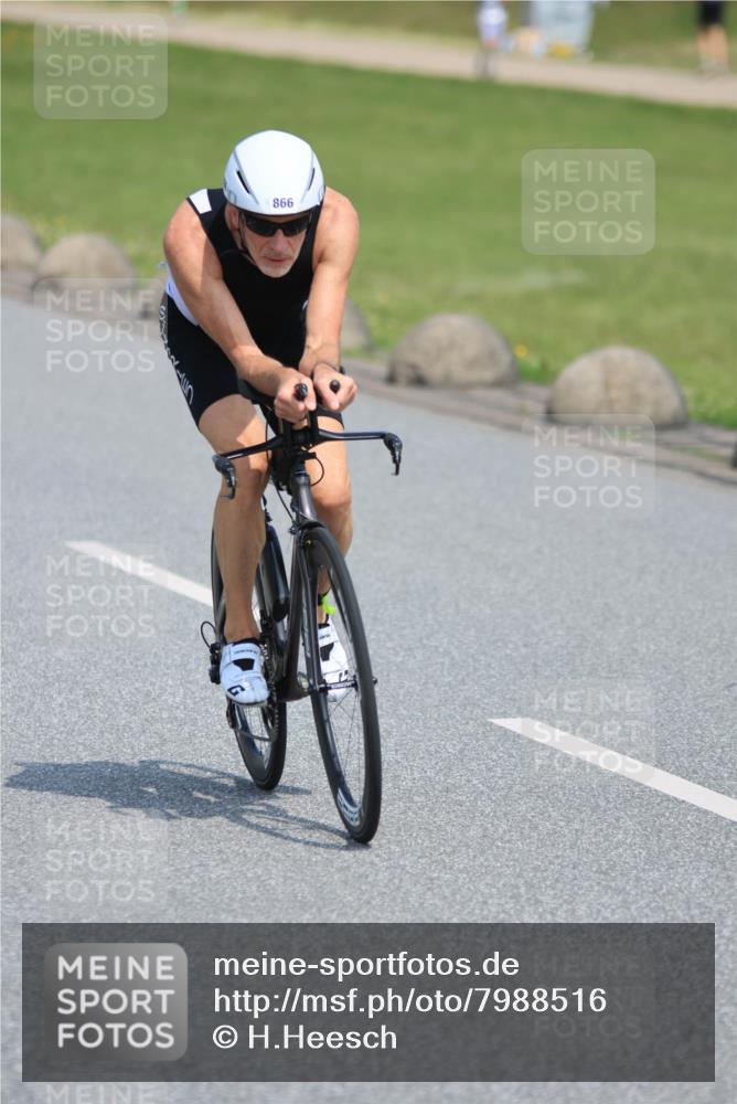 21.06.2025 - 27. Vierlanden-Triathlon H.Heesch http://msf.ph/oto/7988516 15.06.2025 11:42:53 Radfahren 217, 642 meine-sportfotos.de
