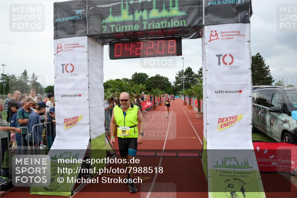 15.06.2025 - 7 Türme Triathlon Michael Strokosch http://msf.ph/oto/7988518 15.06.2025 14:22:08 Ziel 396, 705, 1013 meine-sportfotos.de