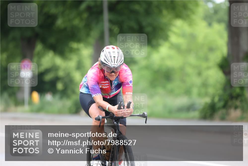 15.06.2025 - 7 Türme Triathlon Yannick Fuchs http://msf.ph/oto/7988527 15.06.2025 11:45:02 Radfahren 202, 242, 255 meine-sportfotos.de