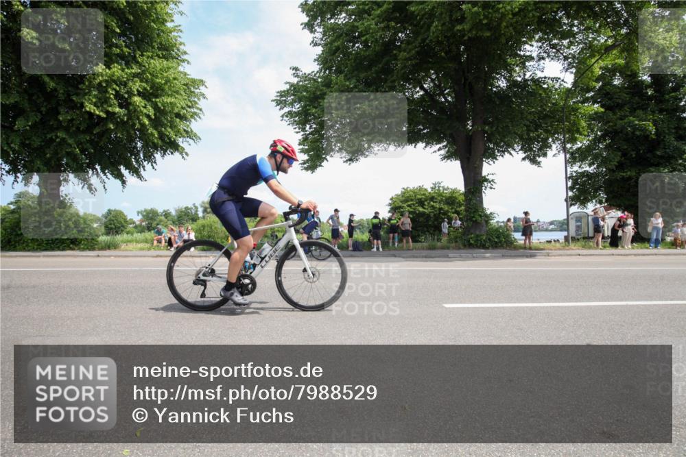 15.06.2025 - 7 Türme Triathlon Yannick Fuchs http://msf.ph/oto/7988529 15.06.2025 12:55:43 Radfahren 302, 559, 613 meine-sportfotos.de