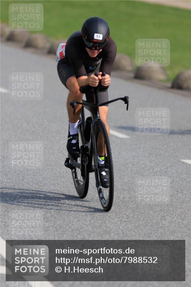15.06.2025 - 27. Vierlanden-Triathlon H.Heesch http://msf.ph/oto/7988532 15.06.2025 09:25:25 Radfahren 13, 77, 99, 122, 127, 128, 132, 148 meine-sportfotos.de