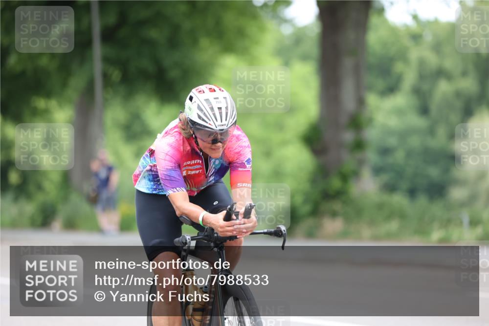 15.06.2025 - 7 Türme Triathlon Yannick Fuchs http://msf.ph/oto/7988533 15.06.2025 11:45:02 Radfahren 202, 242, 255 meine-sportfotos.de