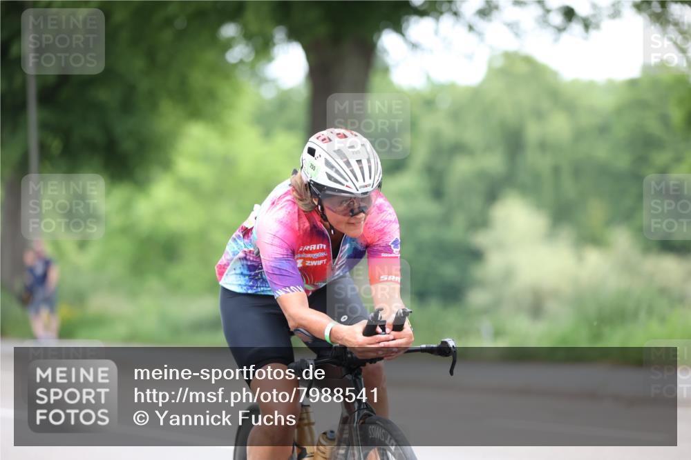 15.06.2025 - 7 Türme Triathlon Yannick Fuchs http://msf.ph/oto/7988541 15.06.2025 11:45:02 Radfahren 202, 242, 255 meine-sportfotos.de