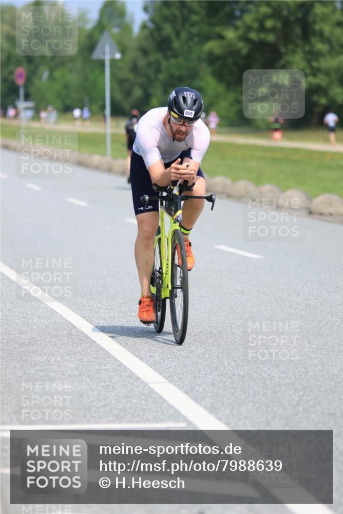 21.06.2025 - 27. Vierlanden-Triathlon H.Heesch http://msf.ph/oto/7988639 15.06.2025 11:43:34 Radfahren 210, 686, 714, 731, 738, 844, 855 meine-sportfotos.de