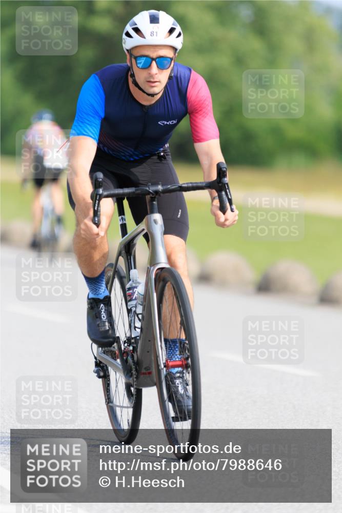 15.06.2025 - 27. Vierlanden-Triathlon H.Heesch http://msf.ph/oto/7988646 15.06.2025 09:26:33 Radfahren 47, 81, 84, 161 meine-sportfotos.de