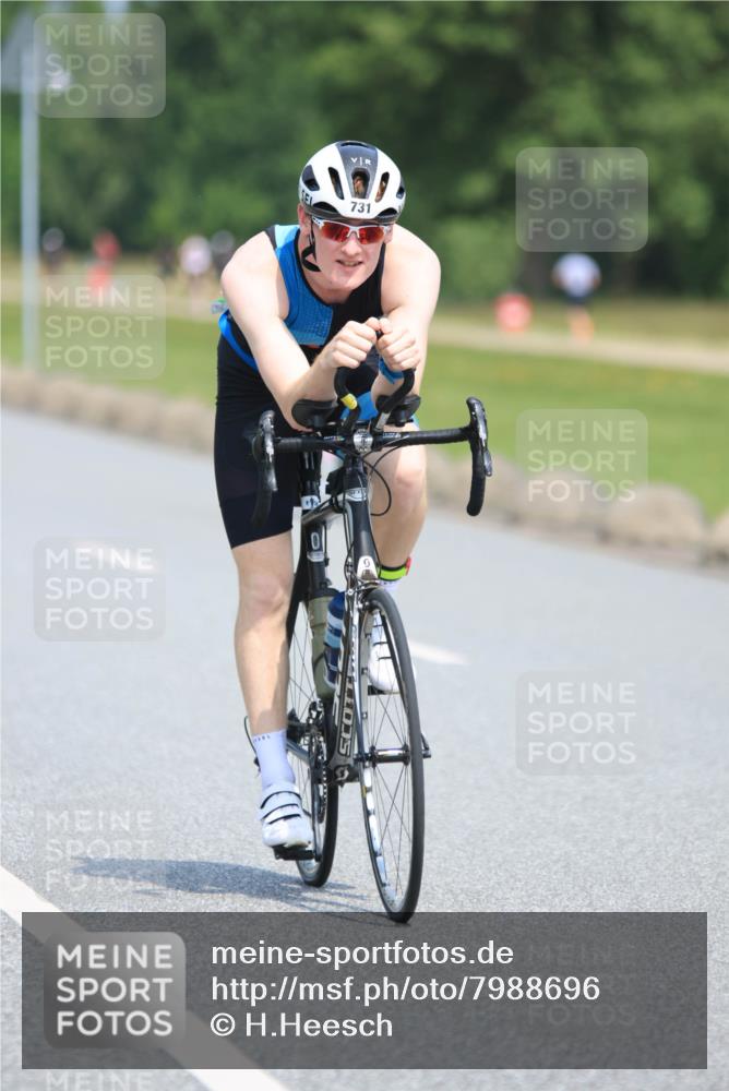 21.06.2025 - 27. Vierlanden-Triathlon H.Heesch http://msf.ph/oto/7988696 15.06.2025 11:43:37 Radfahren 210, 714, 731, 738, 855 meine-sportfotos.de