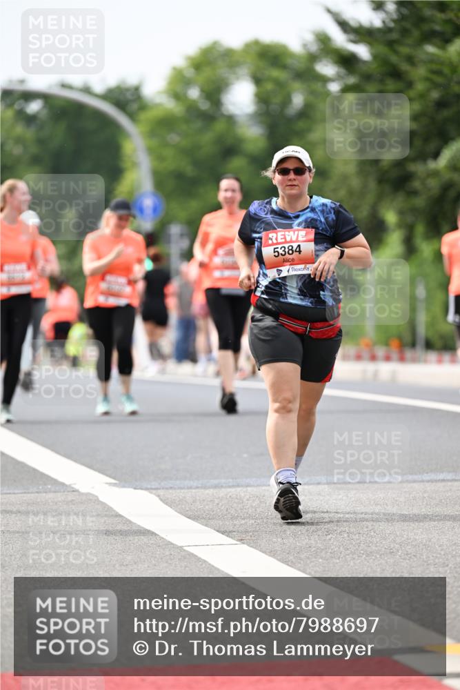 15.06.2025 - REWE Women's Run Dr. Thomas Lammeyer http://msf.ph/oto/7988697 15.06.2025 10:48:42 Laufen 5384 meine-sportfotos.de