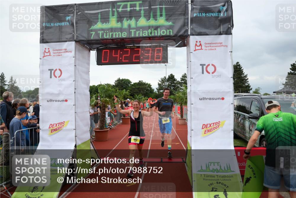 15.06.2025 - 7 Türme Triathlon Michael Strokosch http://msf.ph/oto/7988752 15.06.2025 14:22:38 Ziel 1000, 1042 meine-sportfotos.de
