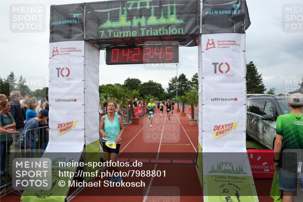 15.06.2025 - 7 Türme Triathlon Michael Strokosch http://msf.ph/oto/7988801 15.06.2025 14:22:44 Ziel 423, 497, 724, 1000, 1042 meine-sportfotos.de