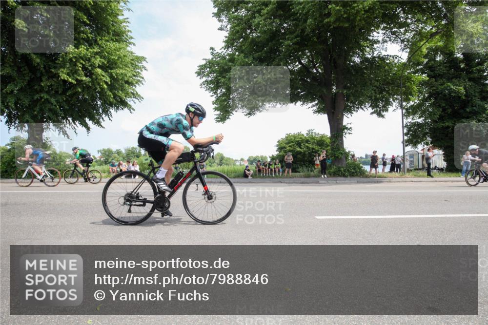 15.06.2025 - 7 Türme Triathlon Yannick Fuchs http://msf.ph/oto/7988846 15.06.2025 12:58:34 Radfahren 367, 386, 440, 460, 506, 531, 585, 592, 606, 680, 762, 865, 950 meine-sportfotos.de