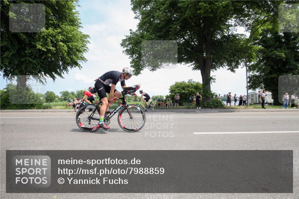 15.06.2025 - 7 Türme Triathlon Yannick Fuchs http://msf.ph/oto/7988859 15.06.2025 12:58:38 Radfahren 402, 440, 460, 506, 531, 592, 606, 680, 719, 740, 865, 950 meine-sportfotos.de
