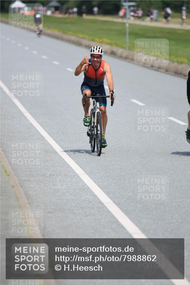 21.06.2025 - 27. Vierlanden-Triathlon H.Heesch http://msf.ph/oto/7988862 15.06.2025 11:45:05 Radfahren 636, 641, 643, 644, 667, 782, 840 meine-sportfotos.de