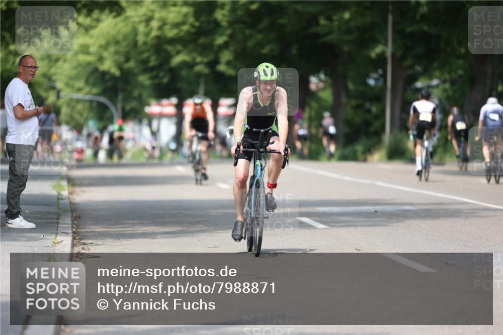 15.06.2025 - 7 Türme Triathlon Yannick Fuchs http://msf.ph/oto/7988871 15.06.2025 13:00:43 Radfahren 234, 327, 424, 579, 641, 805, 927, 992, 1049, 1149, 1169 meine-sportfotos.de