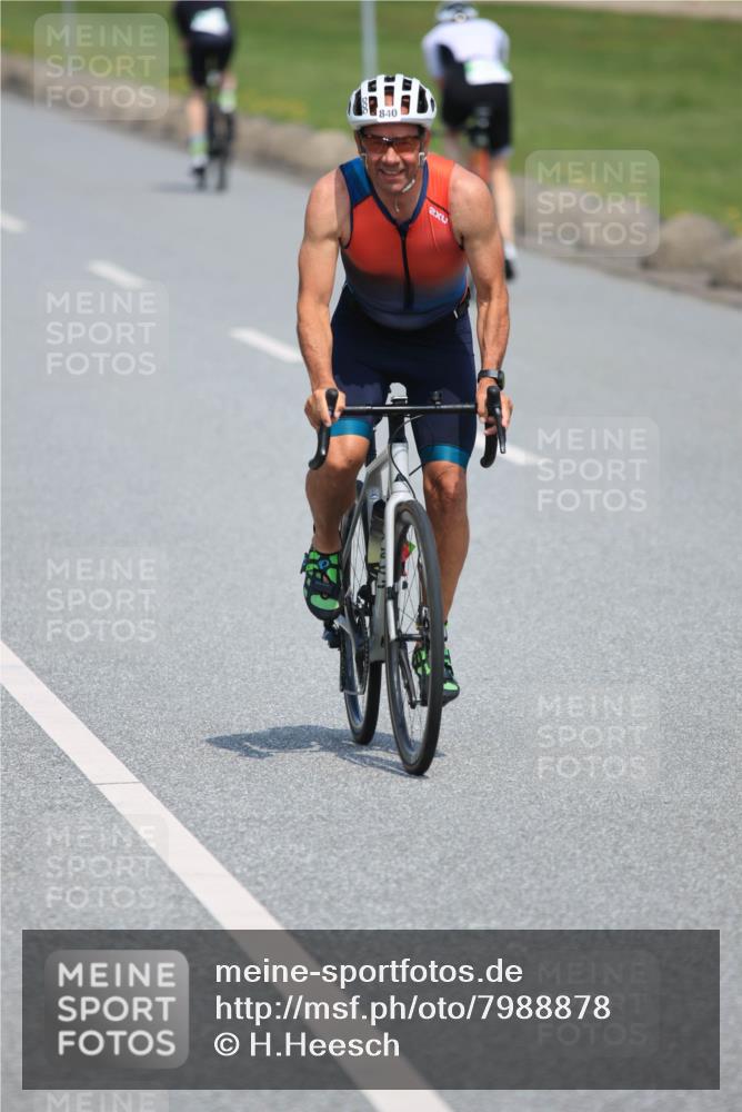 21.06.2025 - 27. Vierlanden-Triathlon H.Heesch http://msf.ph/oto/7988878 15.06.2025 11:45:06 Radfahren 636, 641, 644, 667, 782, 840 meine-sportfotos.de